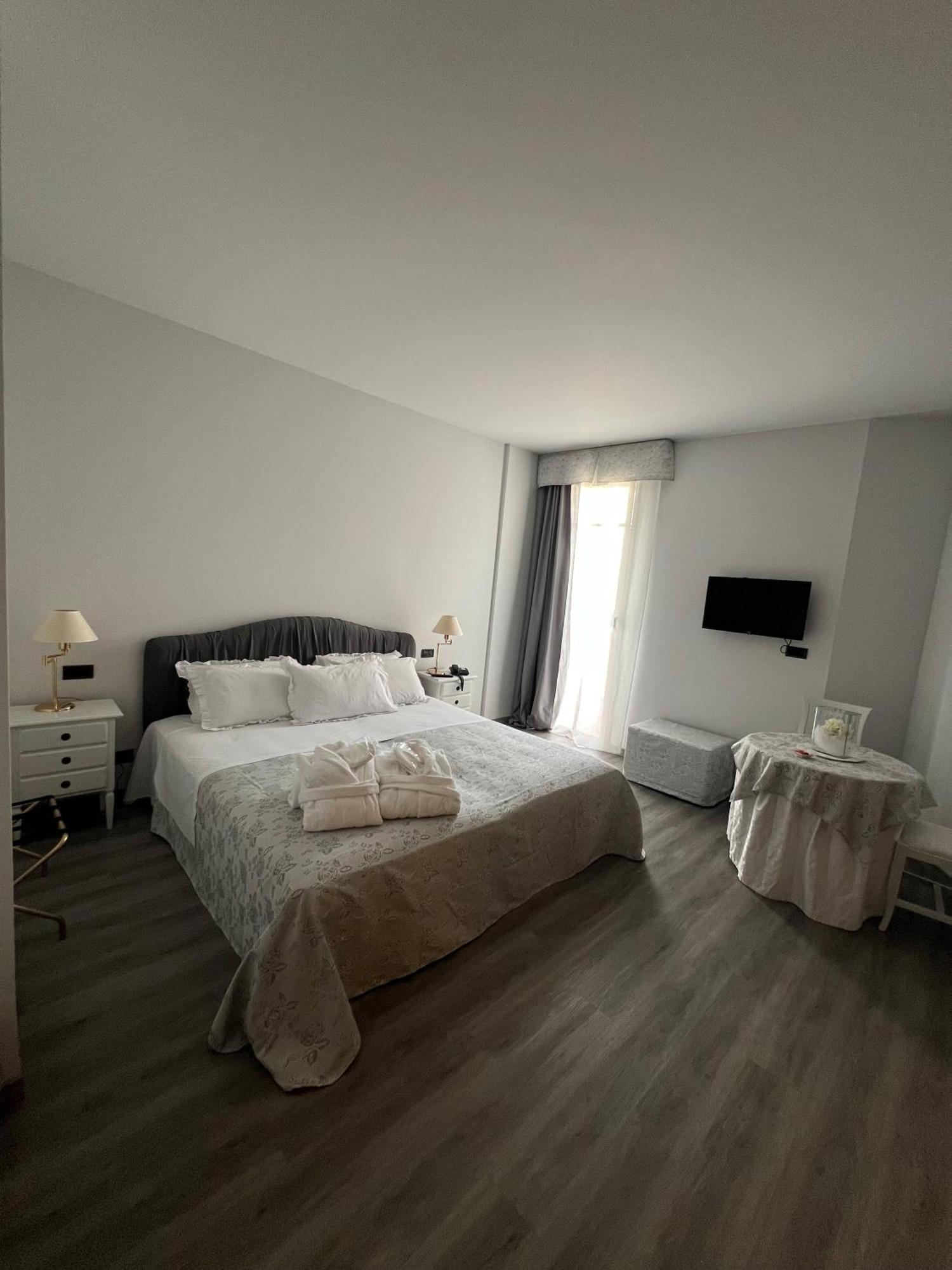 Green Hotel Сетимо Торинезе Екстериор снимка