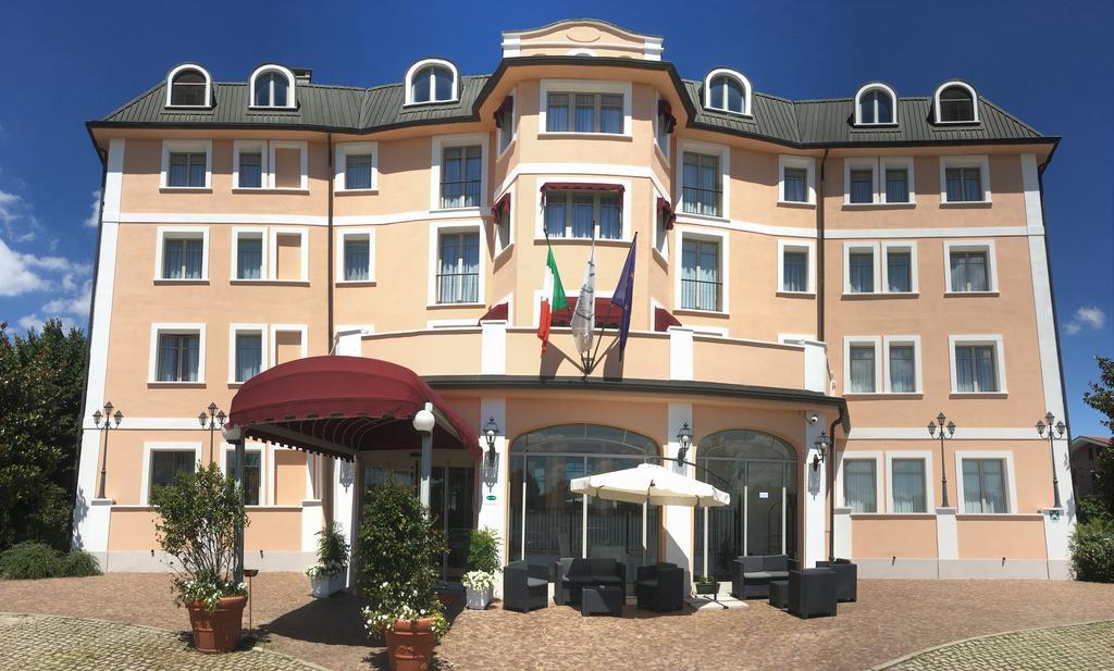Green Hotel Сетимо Торинезе Екстериор снимка