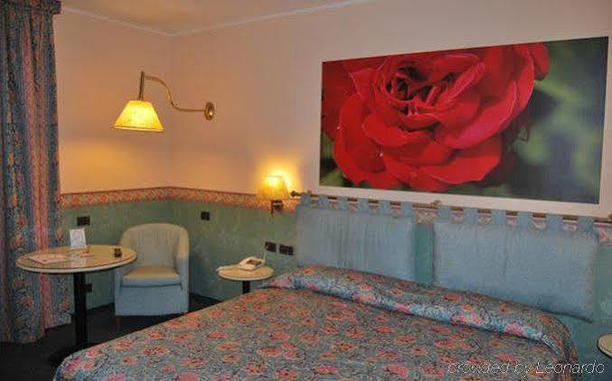 Green Hotel Сетимо Торинезе Екстериор снимка
