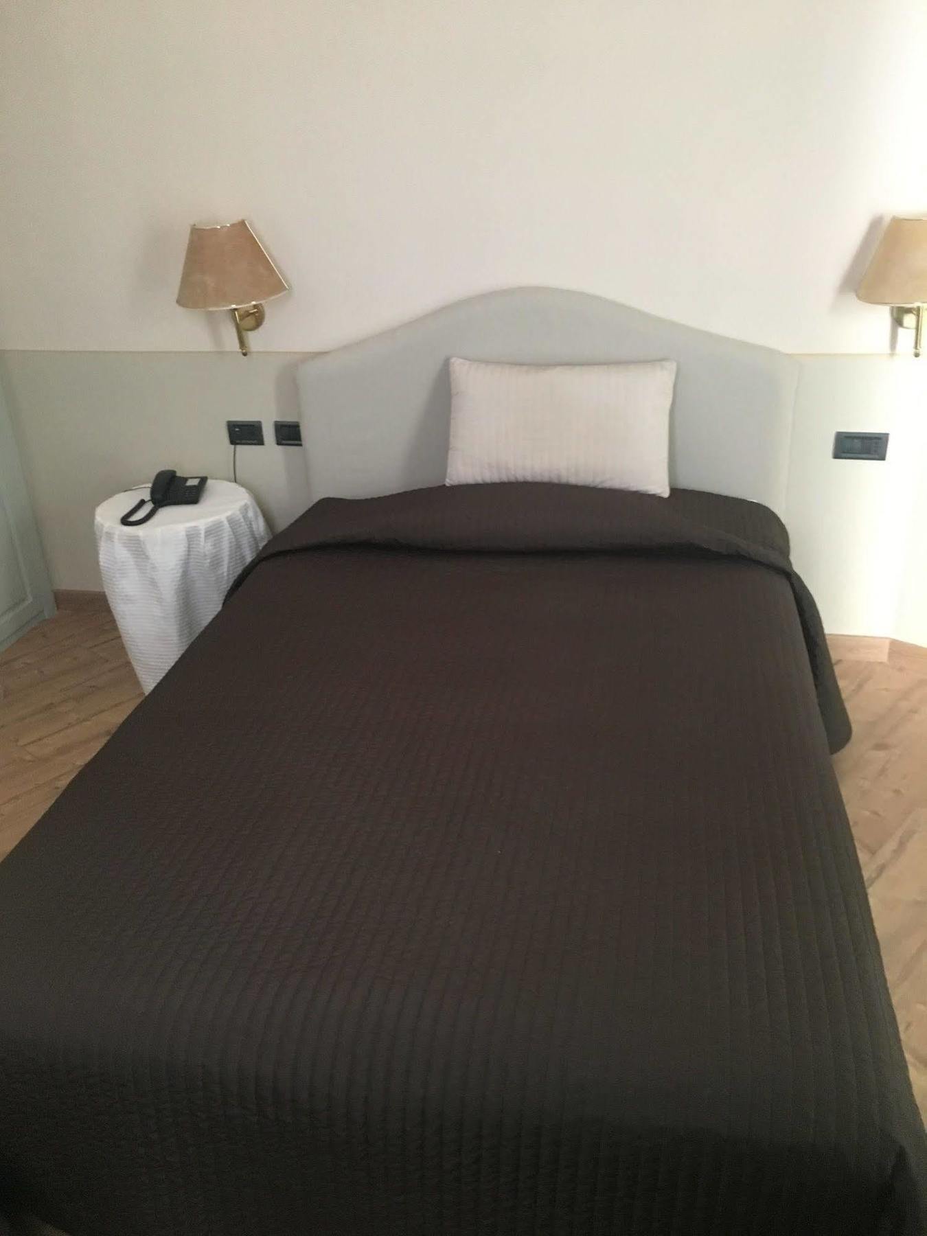 Green Hotel Сетимо Торинезе Екстериор снимка