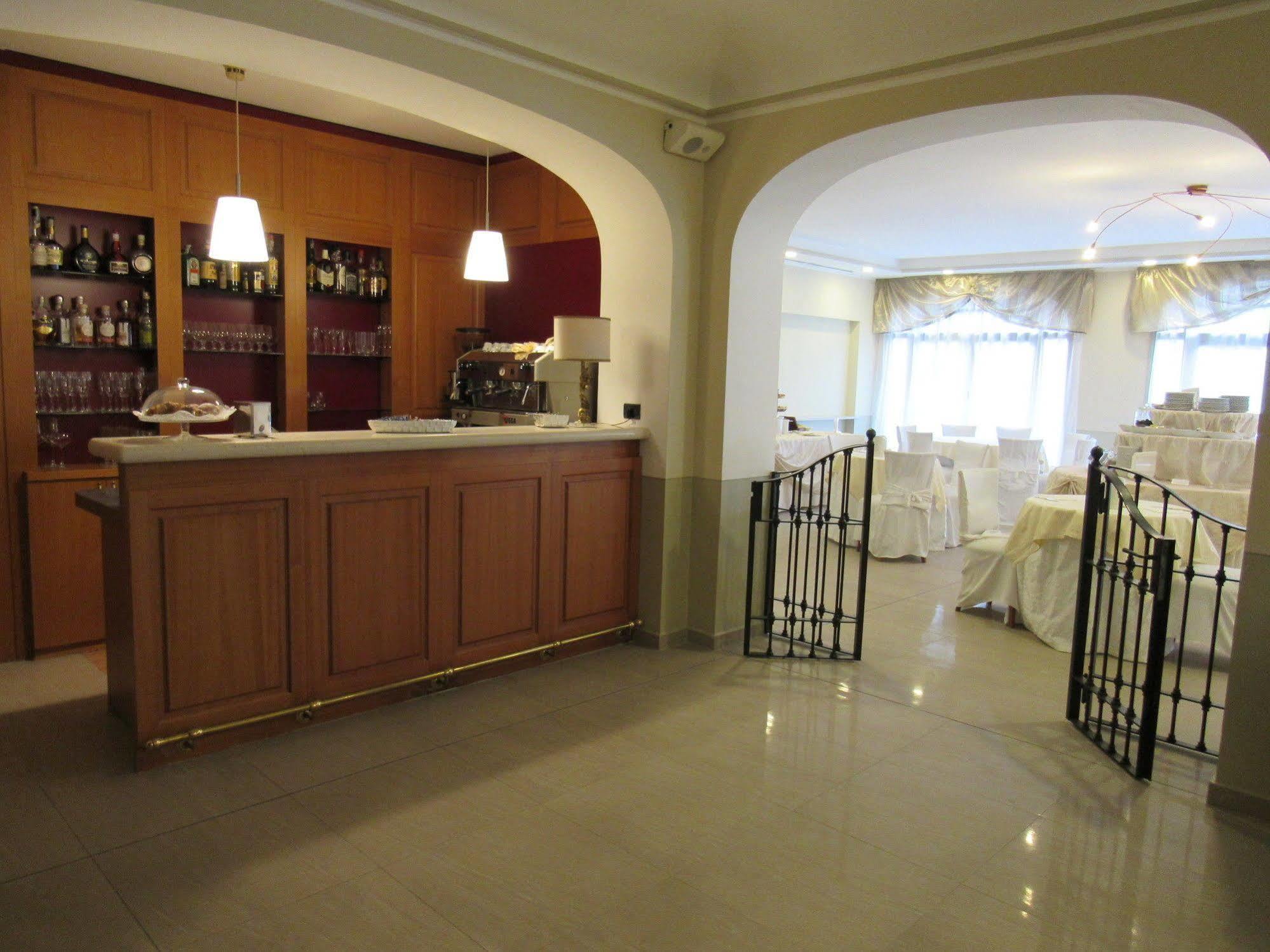 Green Hotel Сетимо Торинезе Екстериор снимка