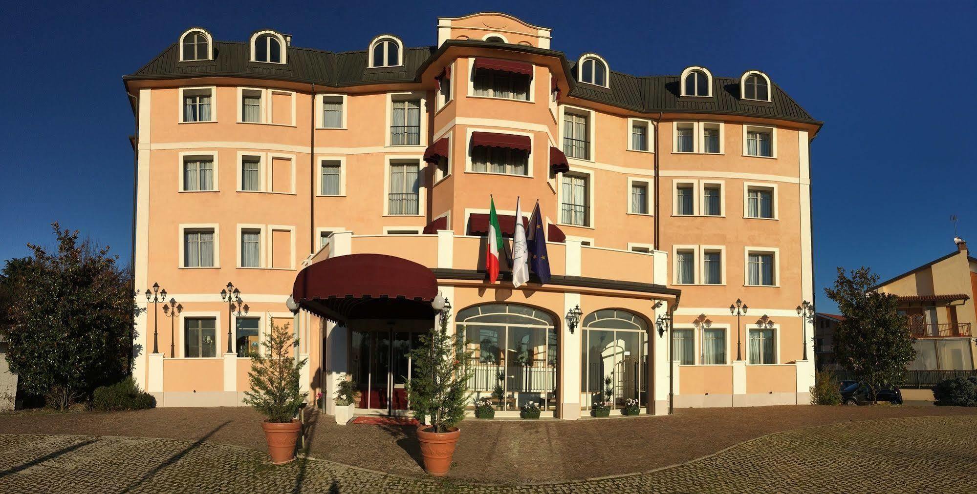 Green Hotel Сетимо Торинезе Екстериор снимка